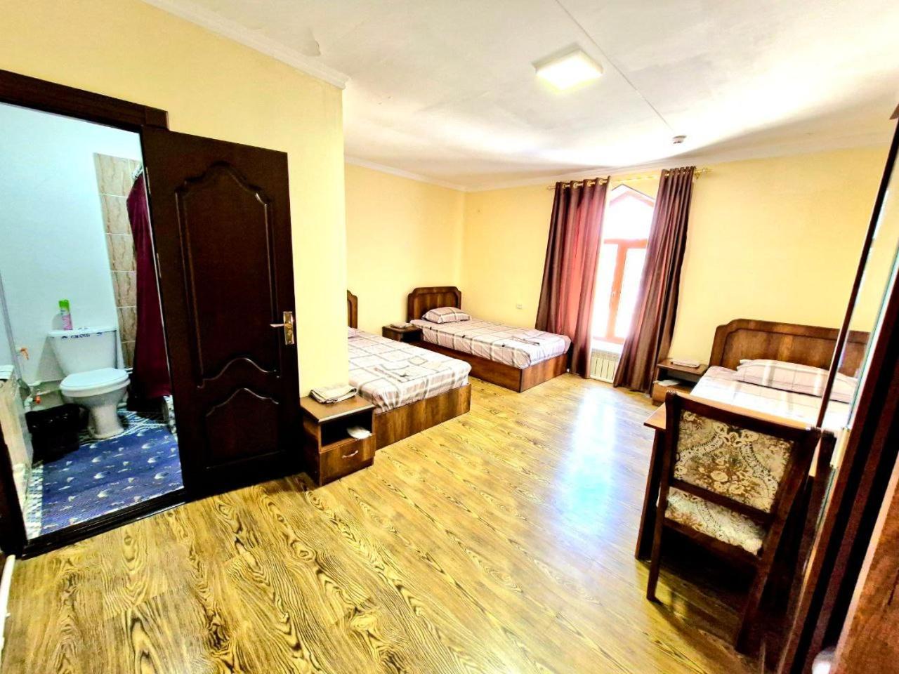 Hotel Mir Адрес Abu Ali Ibn Sino 4A Бухара Екстер'єр фото