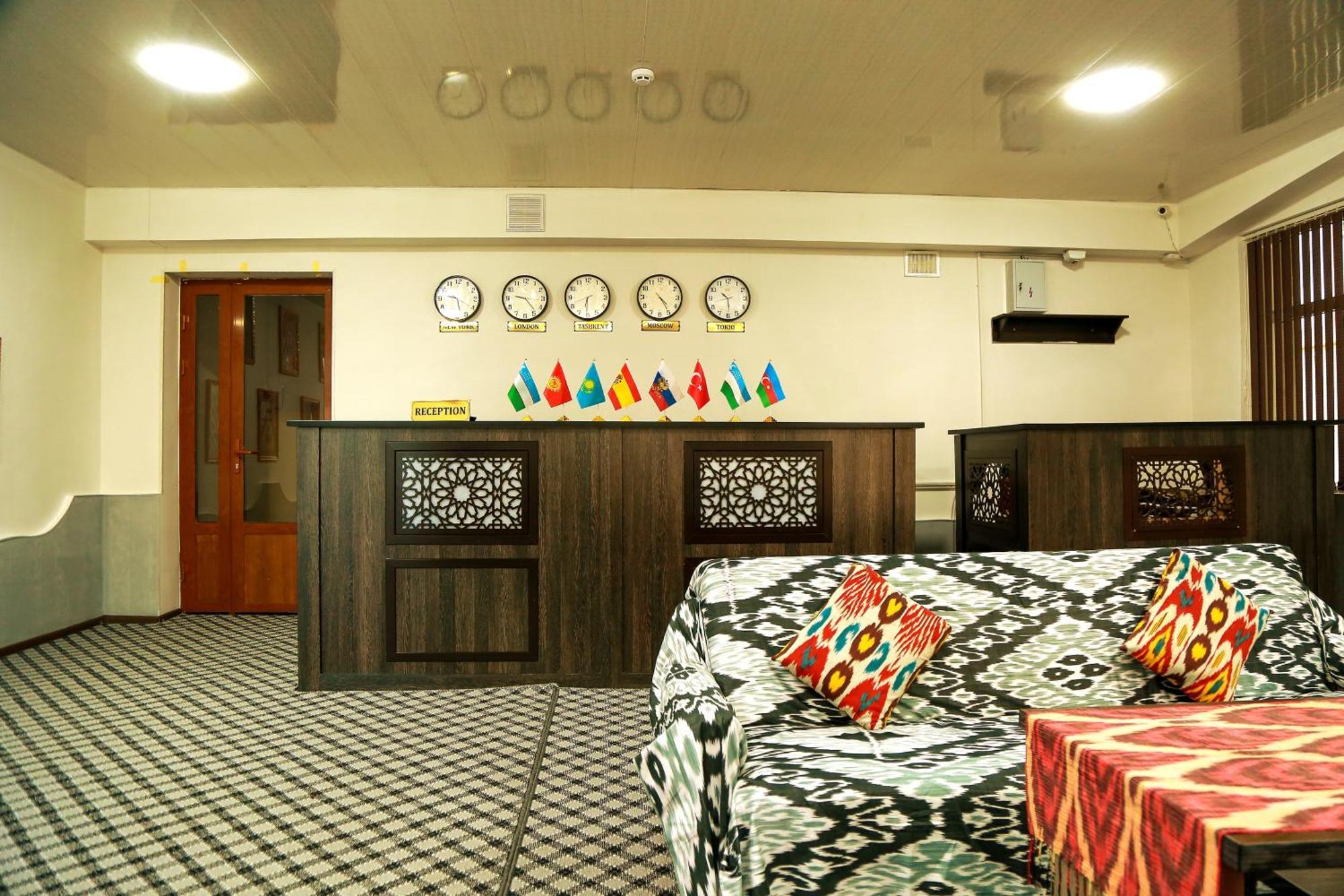 Hotel Mir Адрес Abu Ali Ibn Sino 4A Бухара Екстер'єр фото